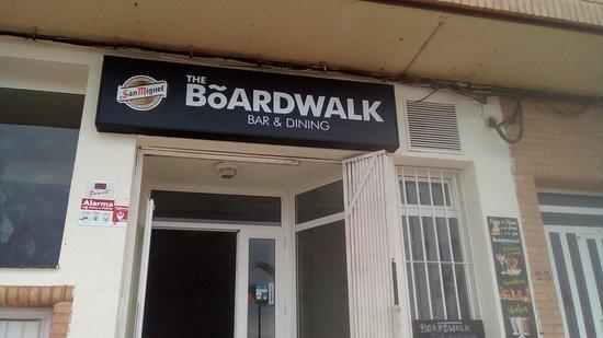 Boardwalk bar and dining
