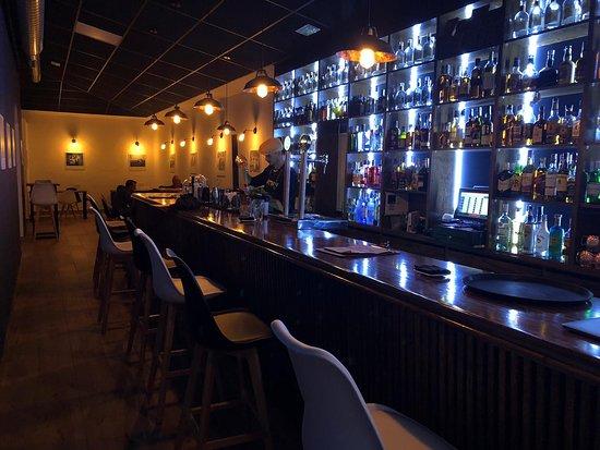 La Destileria Cocktail Bar