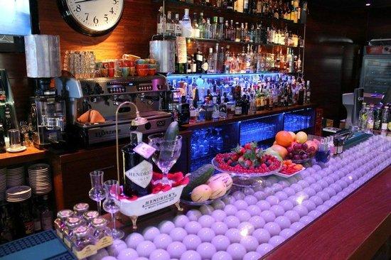 Aura Cafe