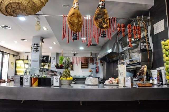 Bodegón Los Toneles